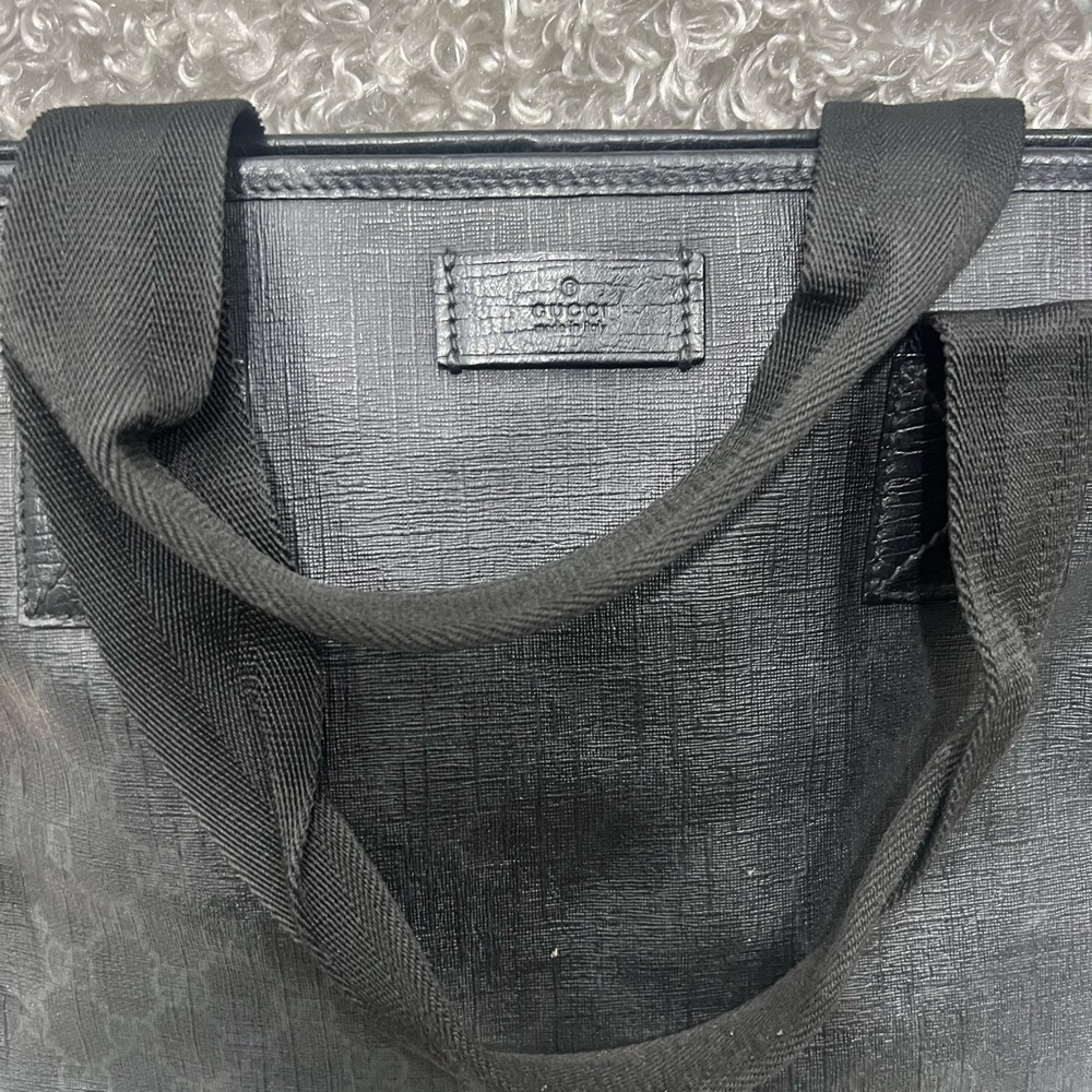 GUCCI GG Supreme Vertical Tote - Picture 3 of 16